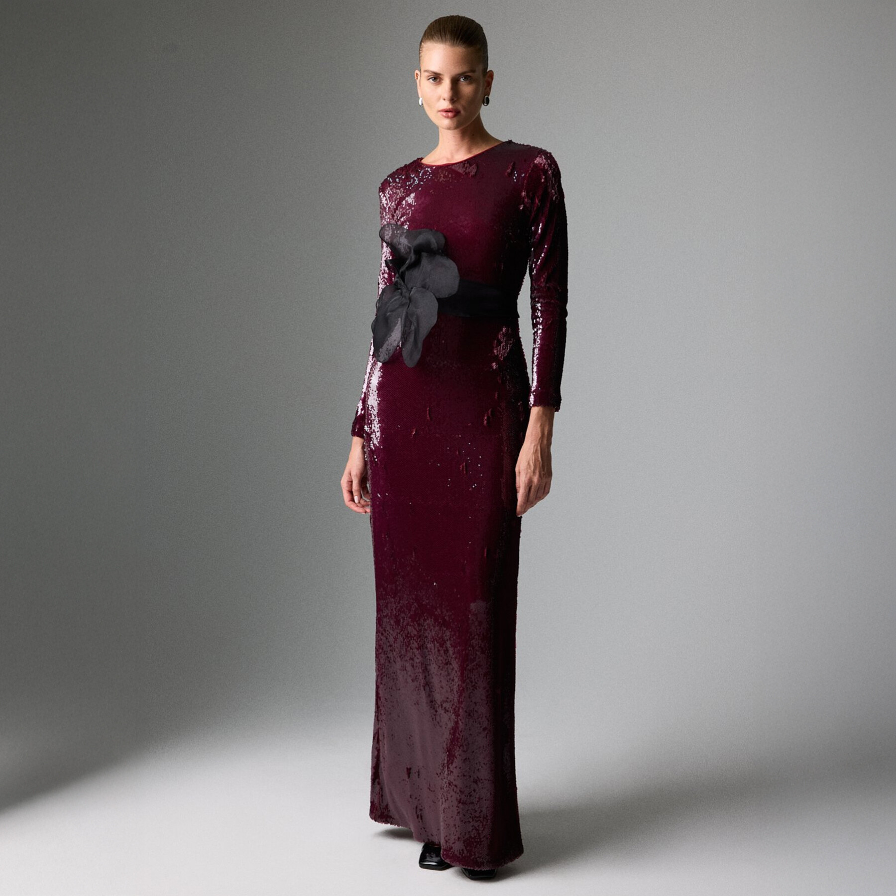 Yılın En Trend Renkleri: Bordo ve Mürdüm ile Zarif ve Güçlü Stil Dokunuşları