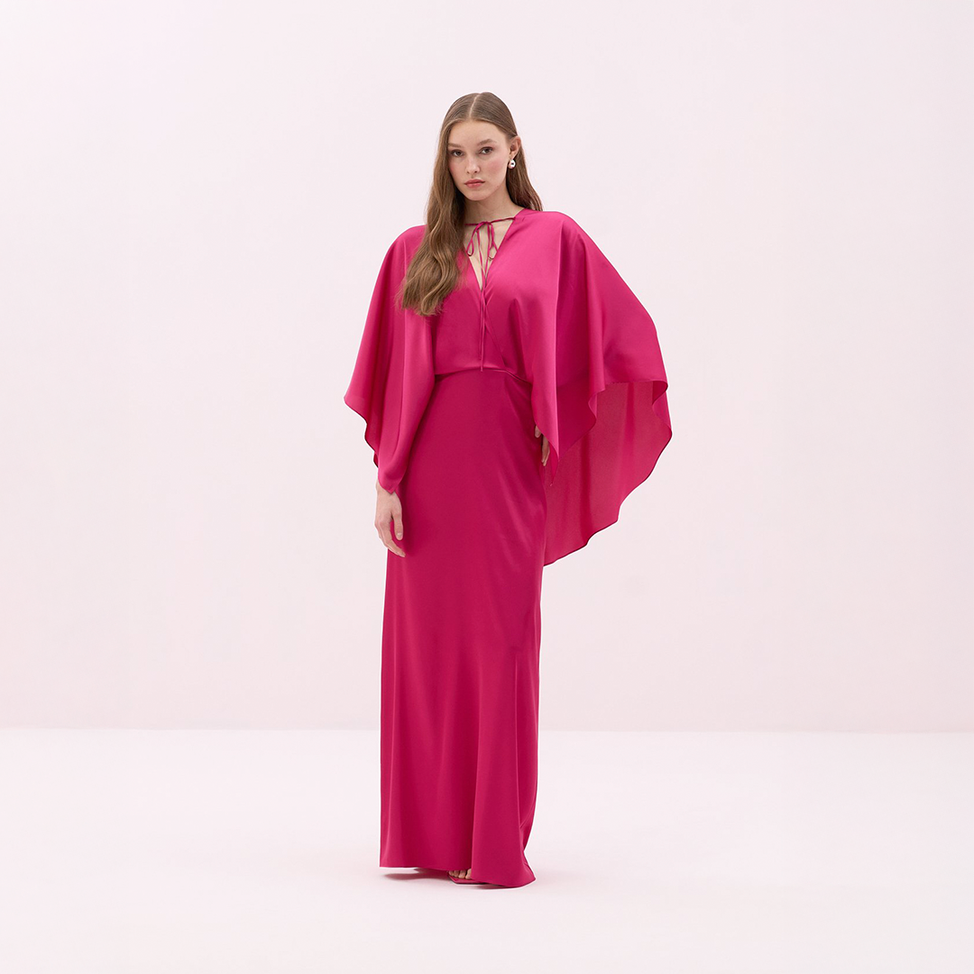 Saten Elbise Üzerine Hangi Takılar Tercih Edilmeli?