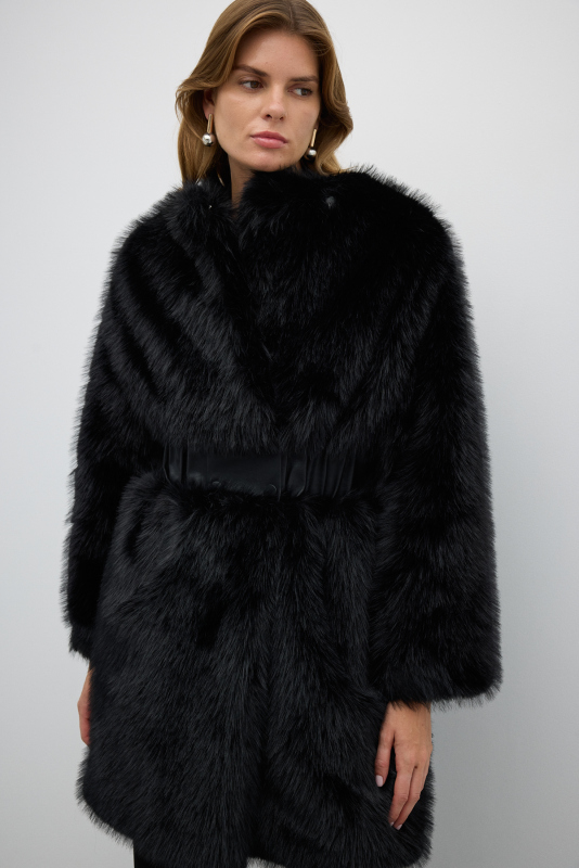 Bele Oturan Lastik ve Çıtçıt Detaylı Kürk Kaban Siyah - 5