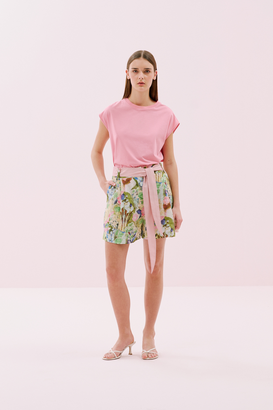 Beli Kuşaklı Tek Pileli Keten Şort Standart Renk - 1