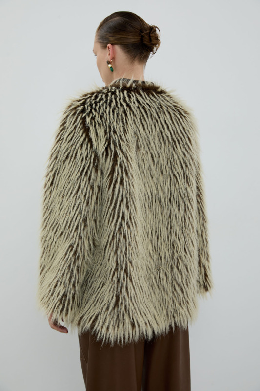 Bisiklet Yaka Kürk Kap Kahve - Roman (1)