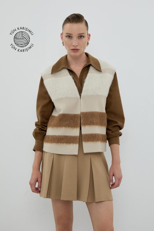 Yün Karışımlı V Yaka Yelek Camel - Bej - Roman