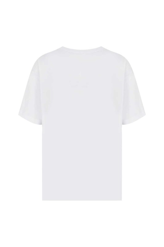  Çiçek Figürlü Kadın Tişört Standart Renk - 5