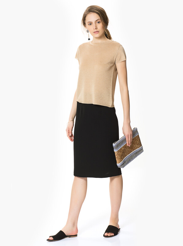 Çizgi Detaylı Bisiklet Yaka Yarım Kollu Triko Gold - 1