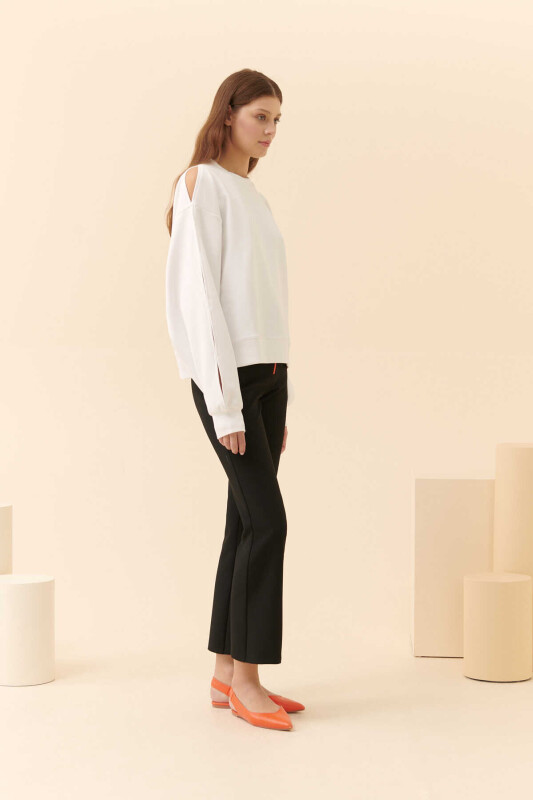 Cut Out Detaylı Sweatshirt Beyaz - 4
