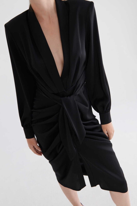  Dekolteli Abiye Elbise Siyah - 3