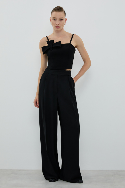 Fiyonk Detaylı İnci Askılı Büstiyer Siyah - 3