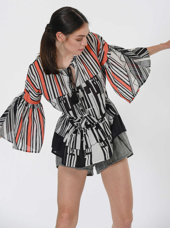 Geniş Kollu Desenli Bluz Standart Renk - 3