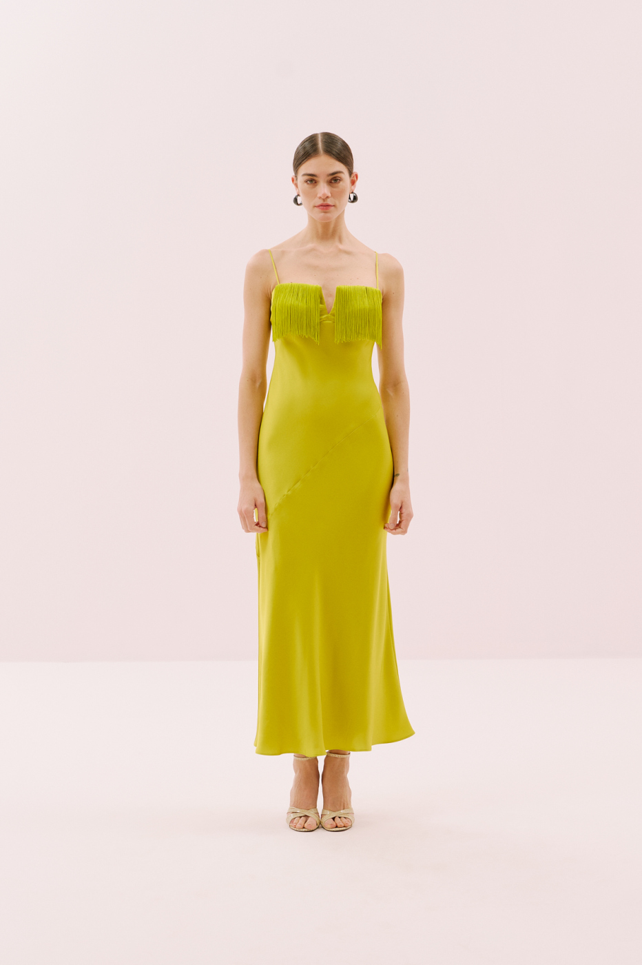 İnce Askılı Püsküllü Maksi Boy Krep Saten Elbise Yağ Yeşili - 1