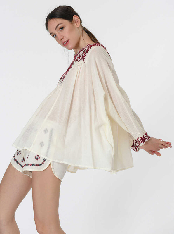 İşlemeli Bluz Standart Renk - 3