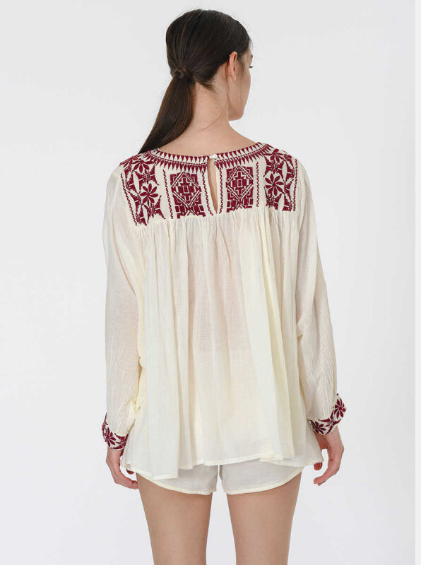 İşlemeli Bluz Standart Renk - 2