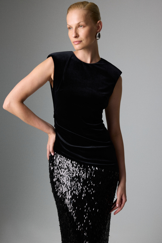 Vatka ve Drape Detaylı Yırtmaçlı Elbise Siyah - 4