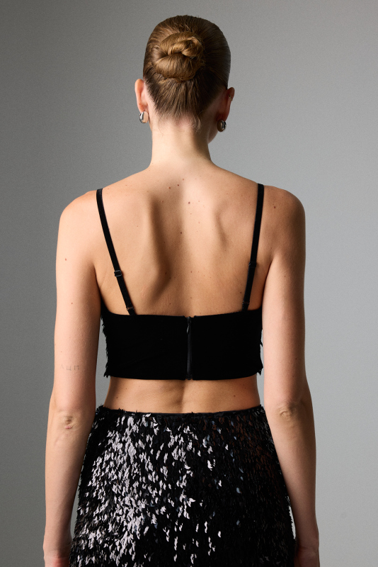 Kalp Yaka İnce Askılı Arkası Kadife Detaylı Payet Elbise Siyah - Roman (1)