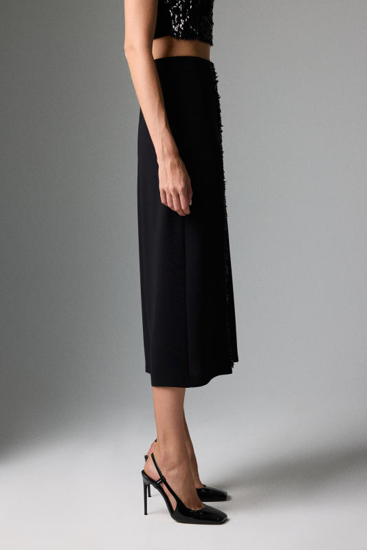 Payet ve Önü Yırtmaç Detaylı Midi Boy Etek Siyah - 3