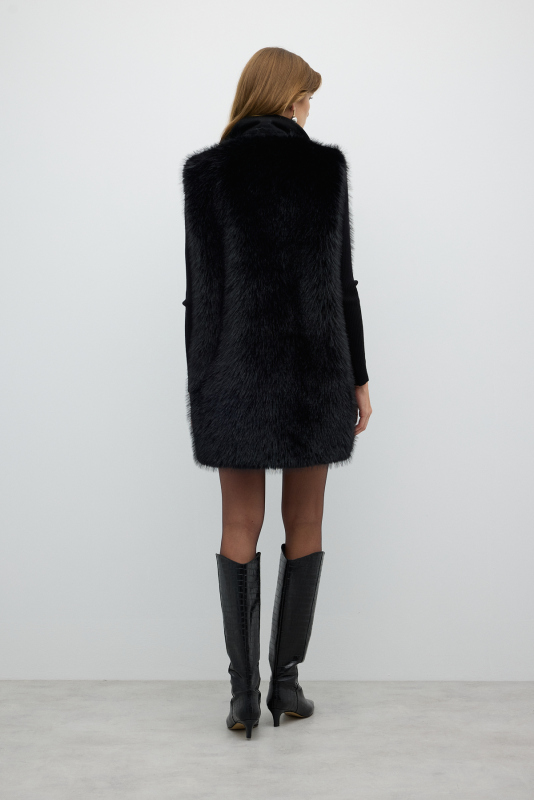 Kilit Tokalı Kürk Yelek Siyah - Roman (1)