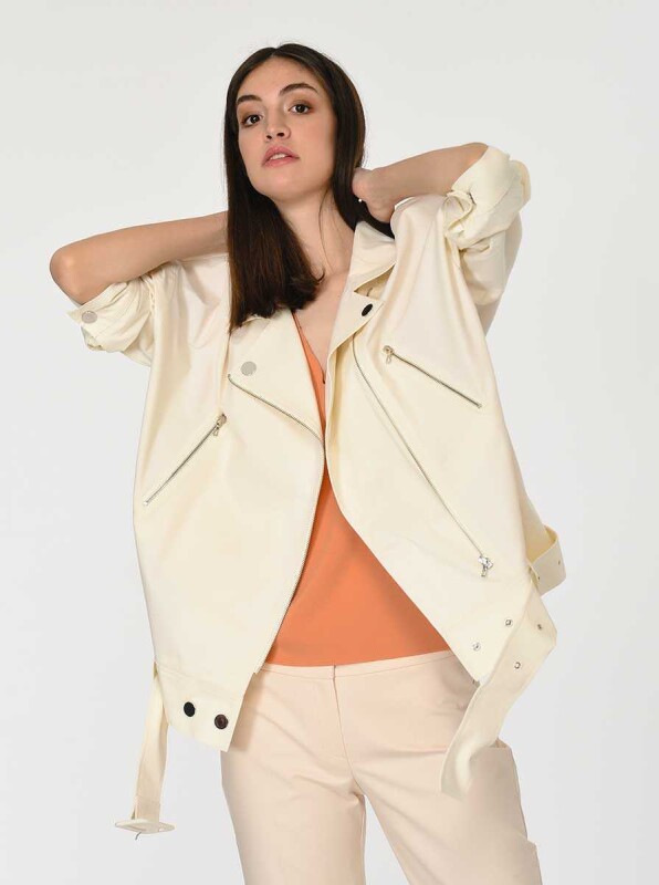 Kemer Detaylı Kadın Mont Kemik - 4