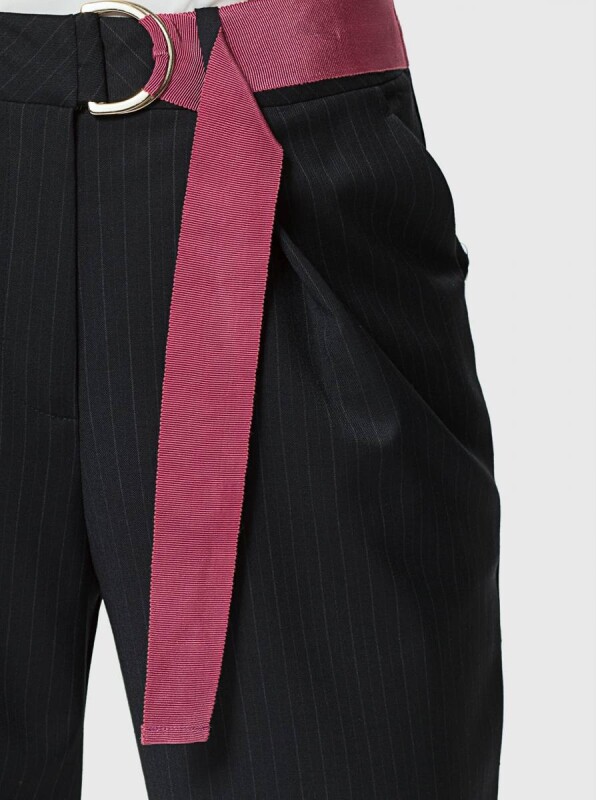  Kemer Detaylı Kısa Paça Kadın Pantolon Siyah - 3