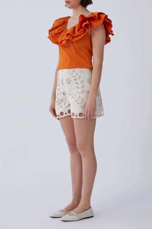 Kısa Güpürlü Şort Krem - 3