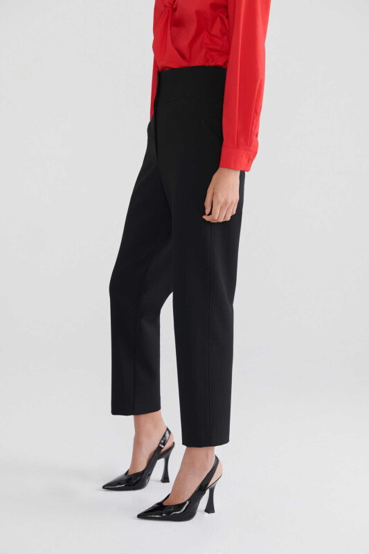  Kısa Paçalı Kadın Pantolon Siyah - 3