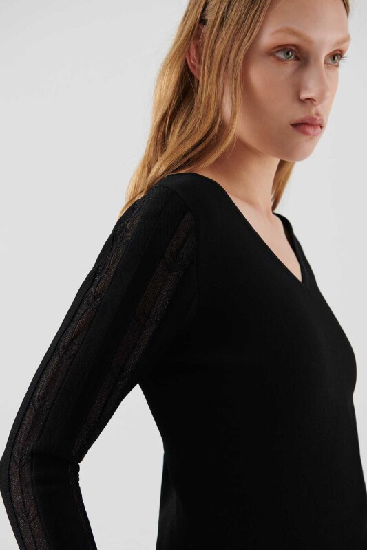  Kol Detaylı Triko Siyah - 2