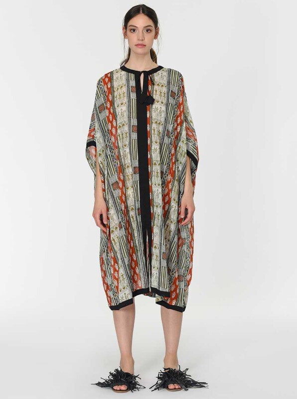 Omuz Detaylı Etnik Desen Uzun Elbise Standart Renk - 1