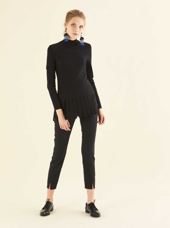  Parçalı Detaylı Triko Siyah - 1