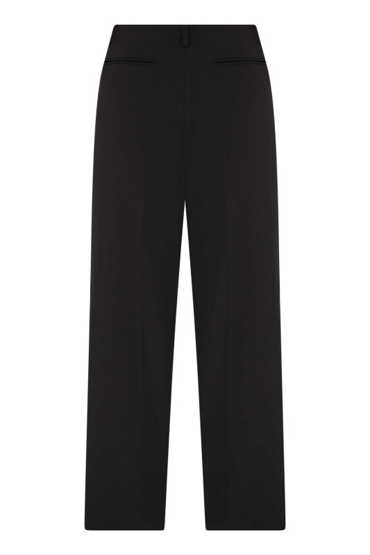  Pilise Detaylı Kısa Paça Kadın Pantolon Siyah - 5