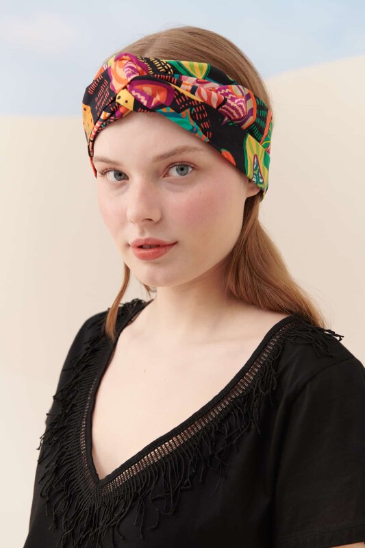  Püsküllü Kadın Tişört Siyah - 3