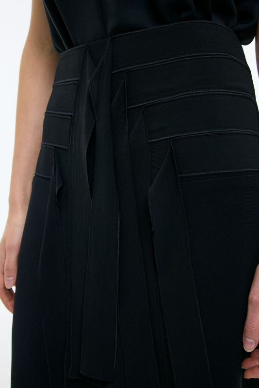 Şifon Detaylı Yırtmaçlı Midi Boy Etek Siyah - 3