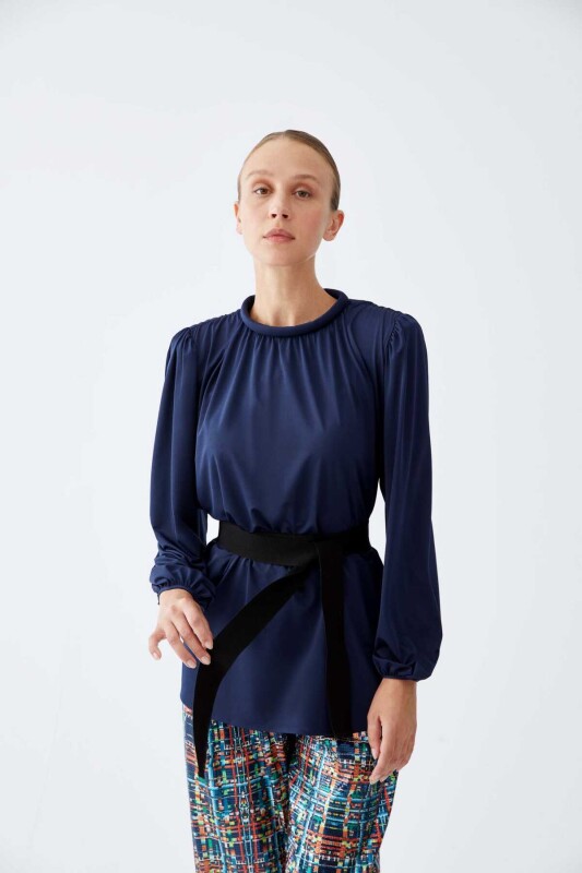  Uzun Kollu Belden Bağlamalı Bluz Lacivert - Roman