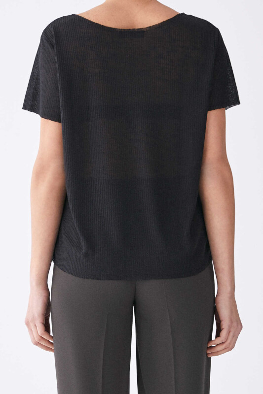 V Yaka T-Shirt Siyah - 2