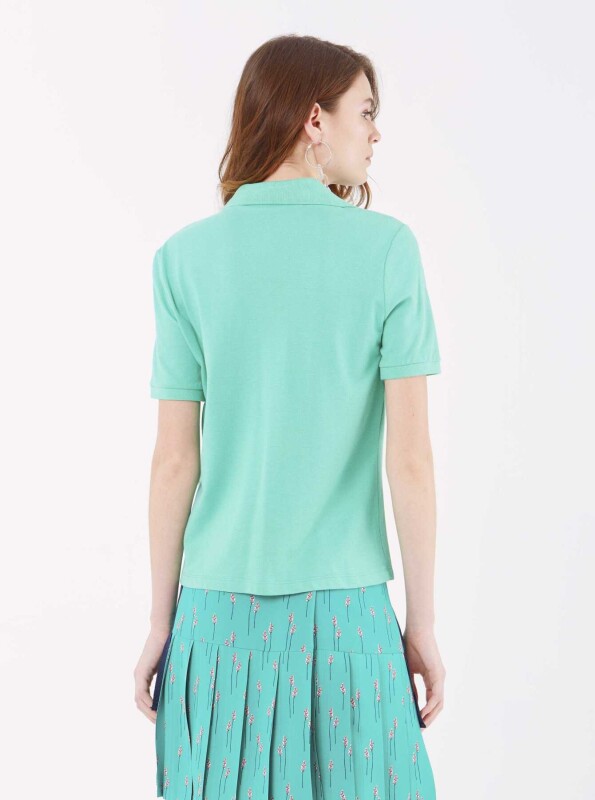 V Yakalı Çiçek Desenli Basic Kadın T-Shirt Yeşil - 2