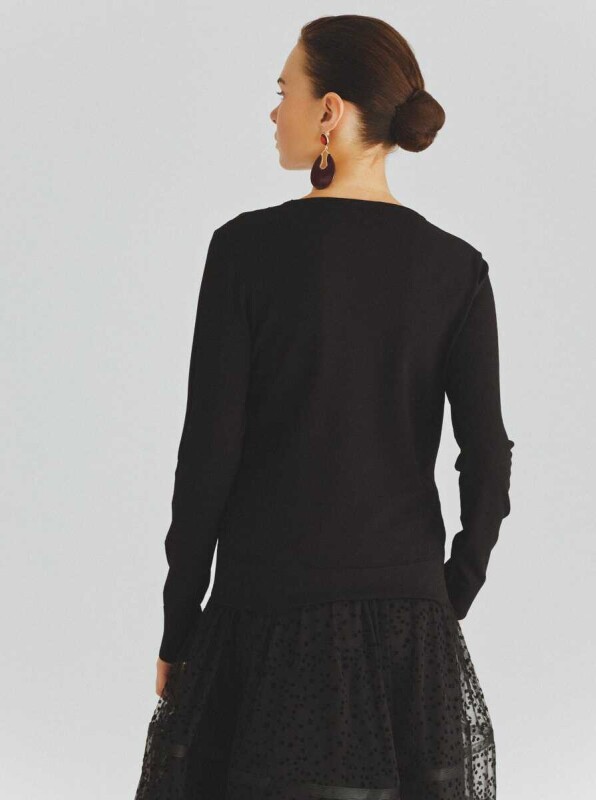  Yakası Detaylı Triko Siyah - 2