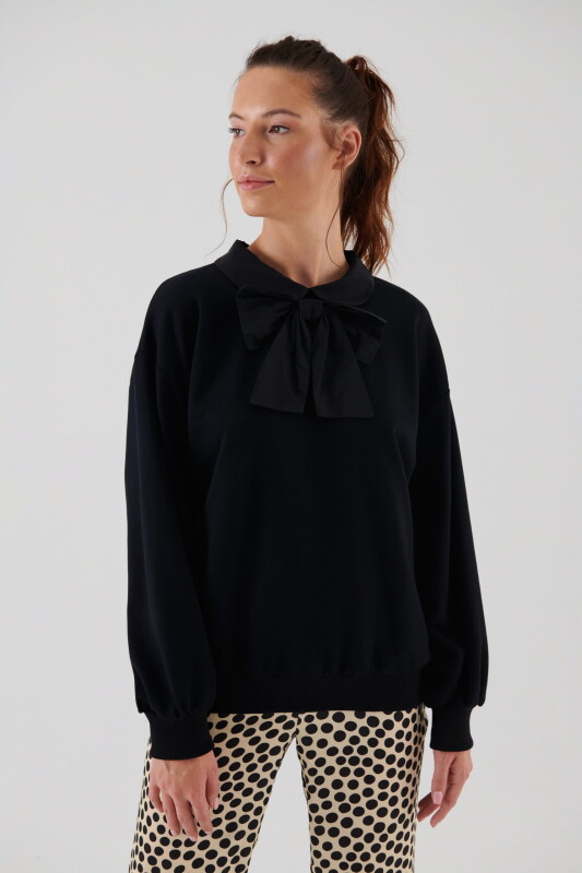  Yakası Fiyonklu Sweatshirt Siyah - 1