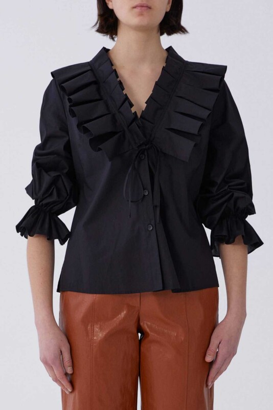 Yakası Pileli Kol Detaylı Gömlek Siyah - 1