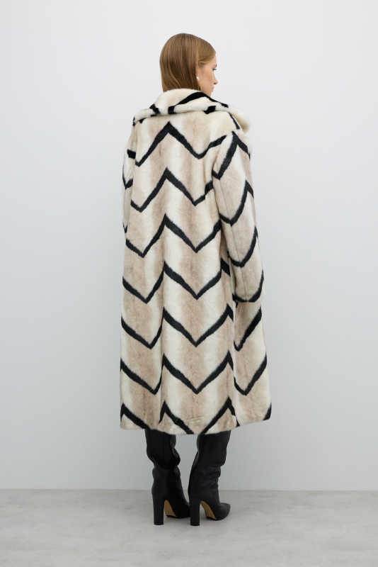 Zigzak Çizgili Suni Kürk Kaban Bej- Siyah - Roman (1)